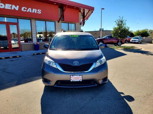 2014 Toyota Sienna LE