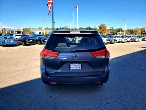 2014 Toyota Sienna LE