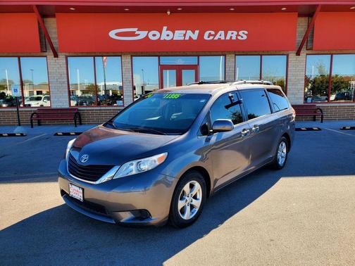 2014 Toyota Sienna LE