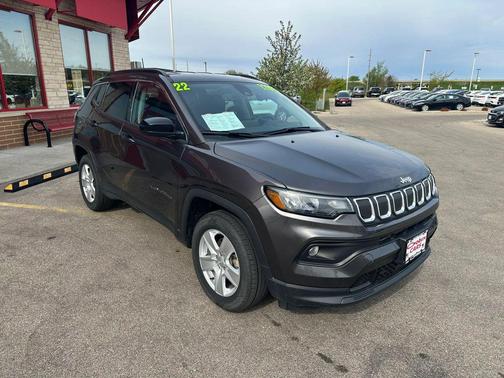 Granite Crystal Metallic Clearcoat 2022 Jeep Compass Latitude