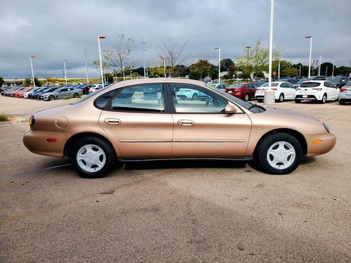 1997 Ford Taurus GL