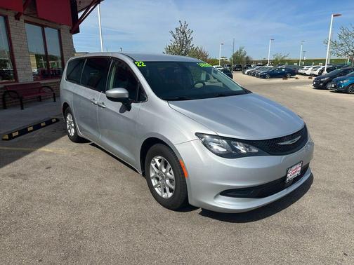 Silver Mist Clearcoat 2022 Chrysler Voyager LX