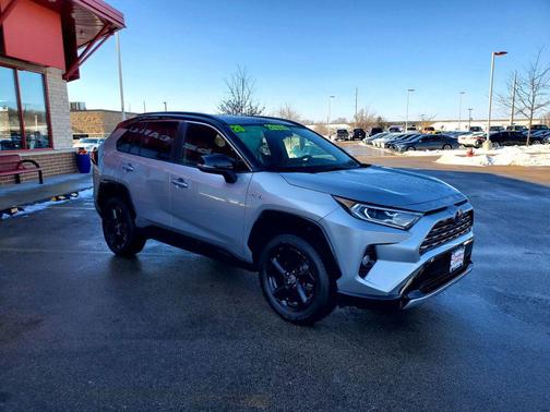 2020 Toyota RAV4 Hybrid SE