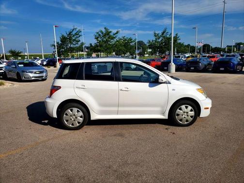 2006 Scion xA Hatchback 4D
