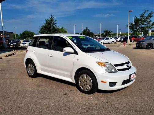 2006 Scion xA Hatchback 4D