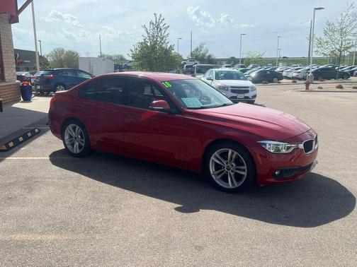 Melbourne Red Metallic 2018 BMW 320 i