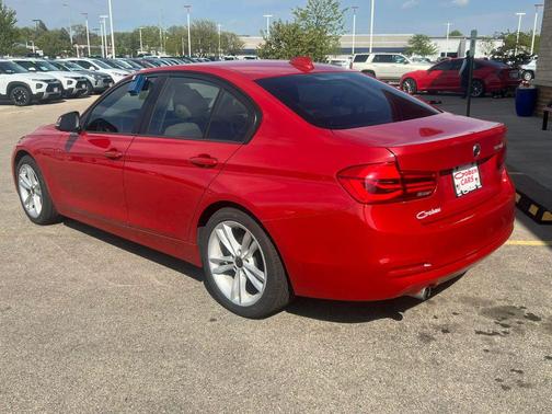 Melbourne Red Metallic 2018 BMW 320 i