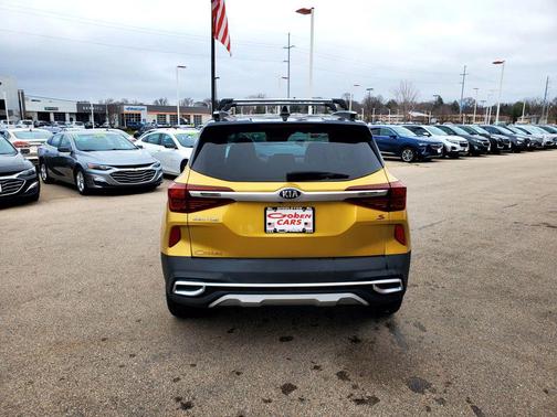 2021 Kia Seltos S