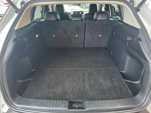 2024 Mazda CX-50 2.5 S Preferred Package