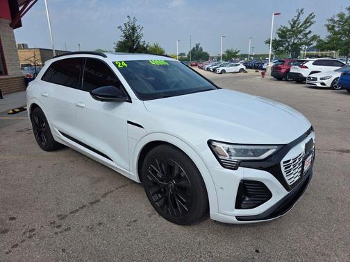 2024 Audi Q8 e-tron Prestige