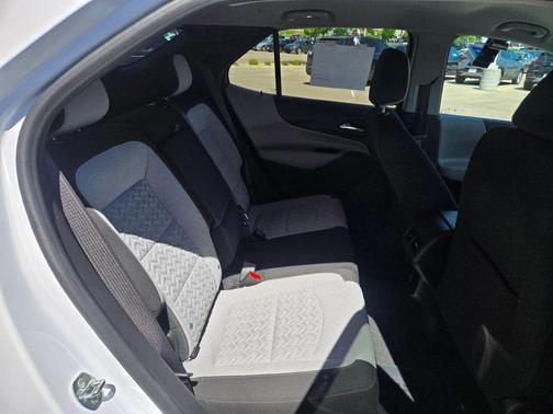 Summit White 2022 Chevrolet Equinox 1LT