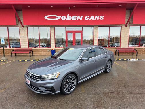 2017 Volkswagen Passat 1.8T R-Line w/Comfort