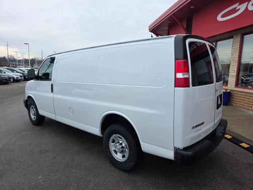 2017 Chevrolet Express 2500 Work Van