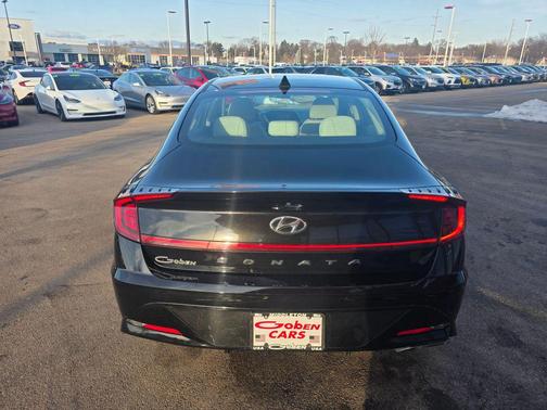 2022 Hyundai SONATA SEL