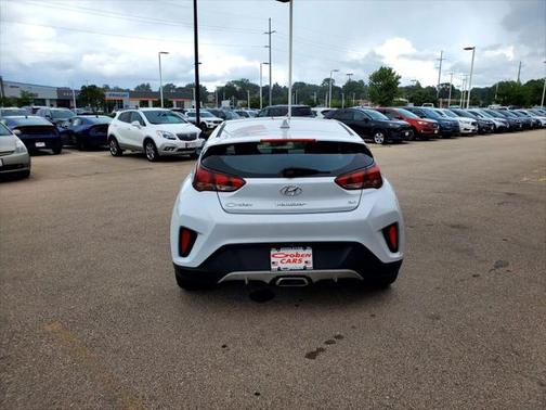 2020 Hyundai Veloster 2