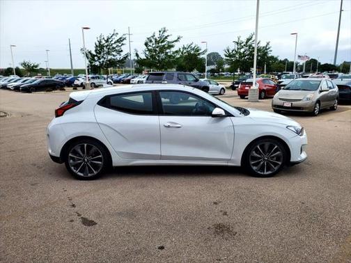 2020 Hyundai Veloster 2