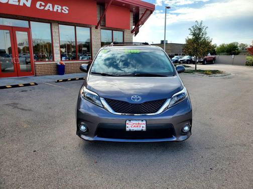2017 Toyota Sienna SE