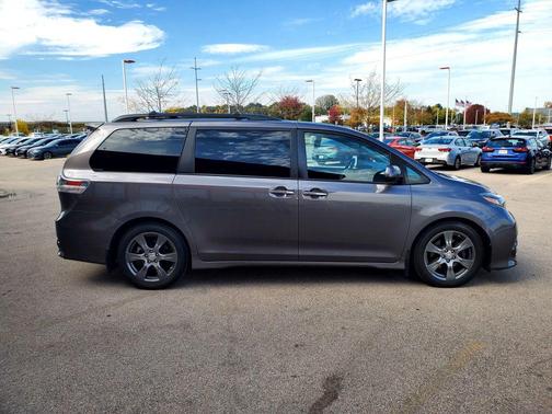 2017 Toyota Sienna SE
