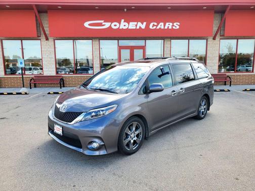 2017 Toyota Sienna SE