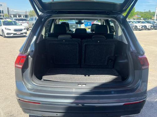 Platinum Gray Metallic 2021 Volkswagen Tiguan 2.0T SEL