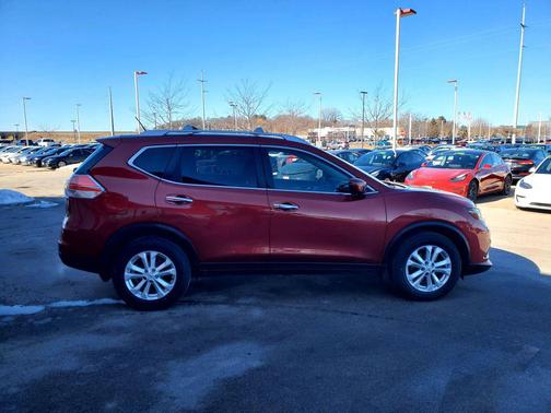 2016 Nissan Rogue SV
