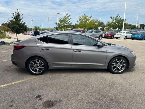 2020 Hyundai ELANTRA Limited