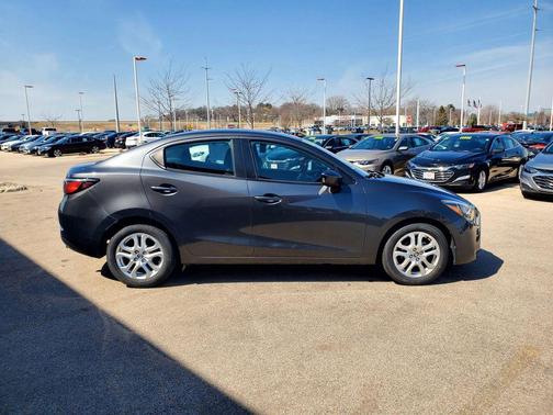 Gray 2018 Toyota Yaris iA Base