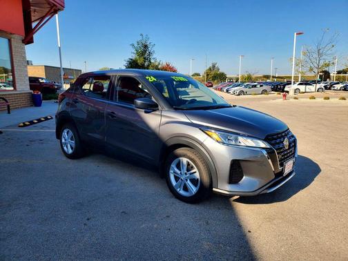 2024 Nissan Kicks S
