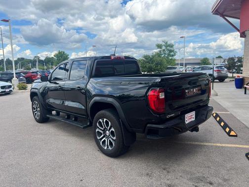 Onyx Black 2024 GMC Canyon AT4