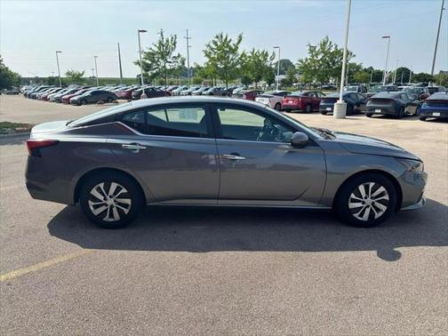 2022 Nissan Altima S FWD