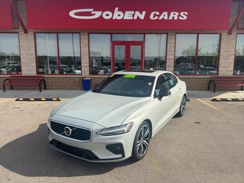 2019 Volvo S60 T6 R-Design