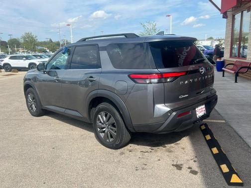 Gun Metallic 2022 Nissan Pathfinder SV 4WD
