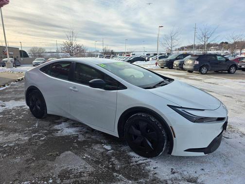 2024 Toyota Prius LE