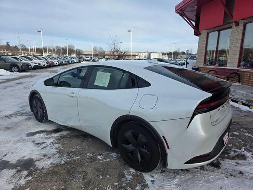 2024 Toyota Prius LE