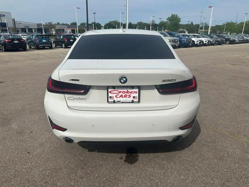 White 2019 BMW 330 xDrive