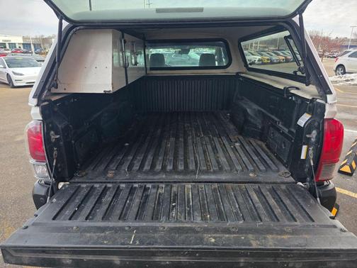 2018 Toyota Tacoma SR