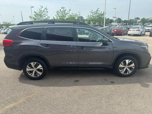 Magnetite Gray Metallic 2024 Subaru Ascent Premium 8-Passenger