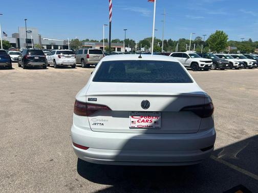 White 2019 Volkswagen Jetta 1.4T SE