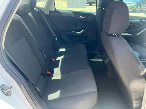White 2019 Volkswagen Jetta 1.4T SE
