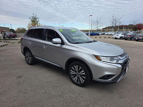 2019 Mitsubishi Outlander SEL