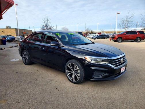 2022 Volkswagen Passat 2.0T SE