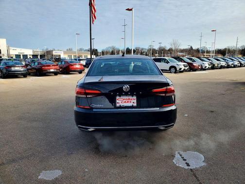 2022 Volkswagen Passat 2.0T SE