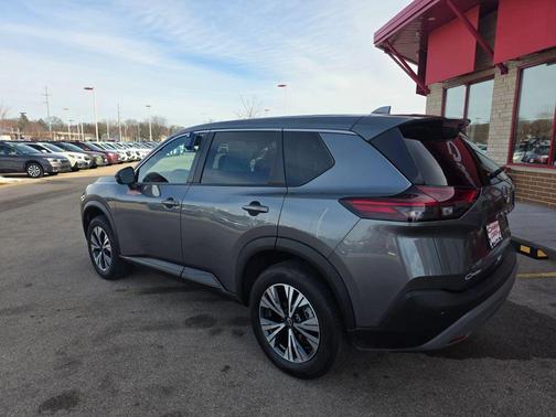 2022 Nissan Rogue SV