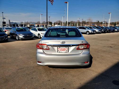 Classic Silver Metallic 2013 Toyota Corolla LE