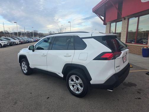 2020 Toyota RAV4 Hybrid XLE
