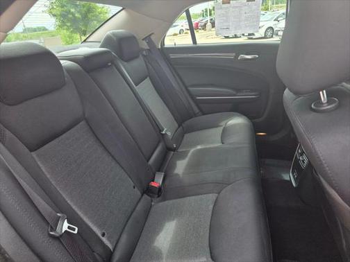 2019 Chrysler 300 Touring