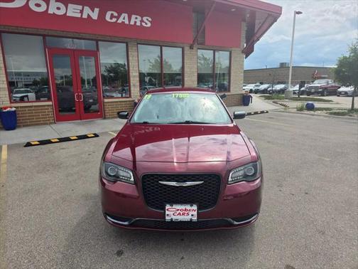 2019 Chrysler 300 Touring