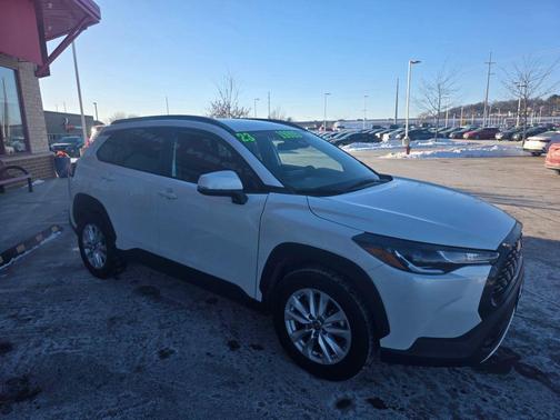 2023 Toyota Corolla Cross LE