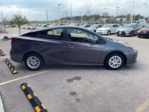 2022 Toyota Prius L