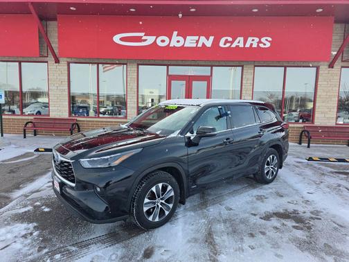 2022 Toyota Highlander Hybrid XLE